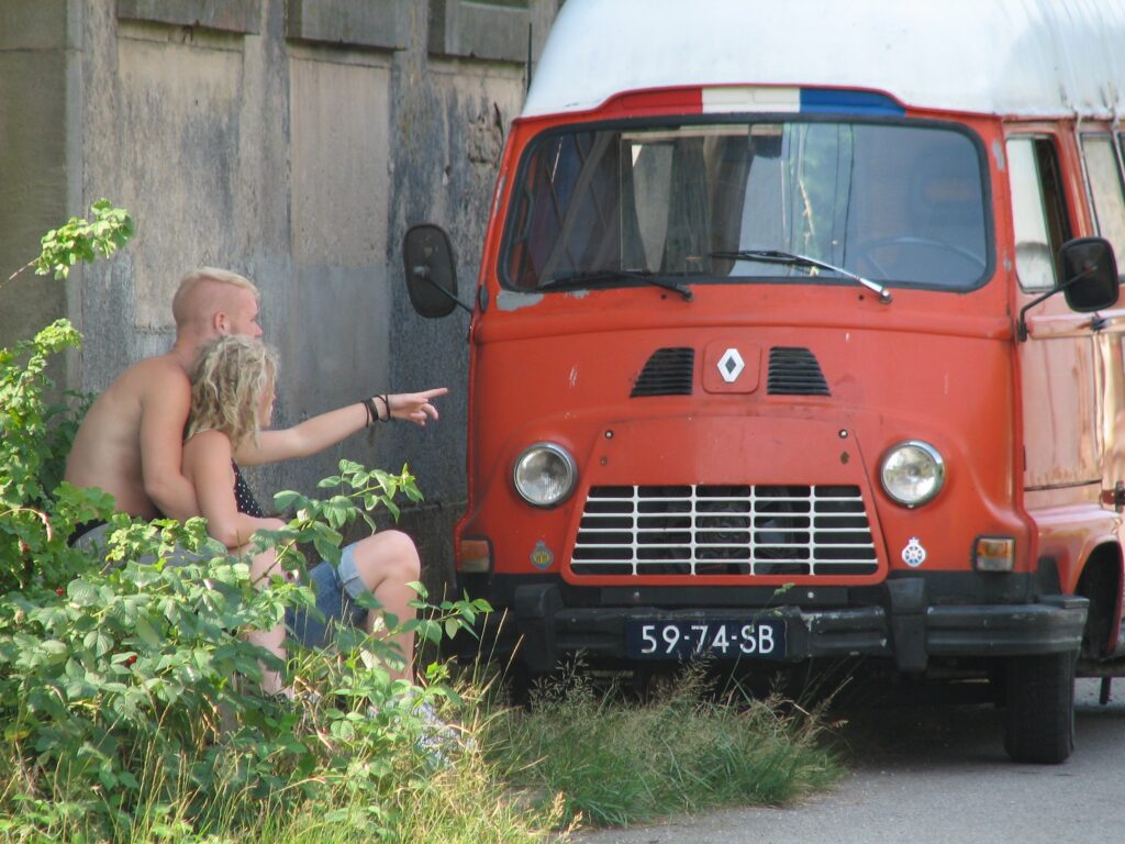 Renault Estafette oranje